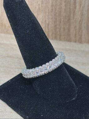 Sparkling Crystal Pavé Women's Ring - Silver Tone